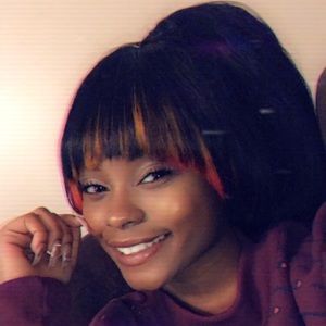 Meet your Posher, Lauryn